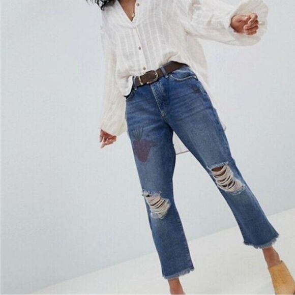 Free People Tattoo Distressed Blue Ripped Holes Cropped Denim Raw Hem Jeans Boho - Picture 1 of 16